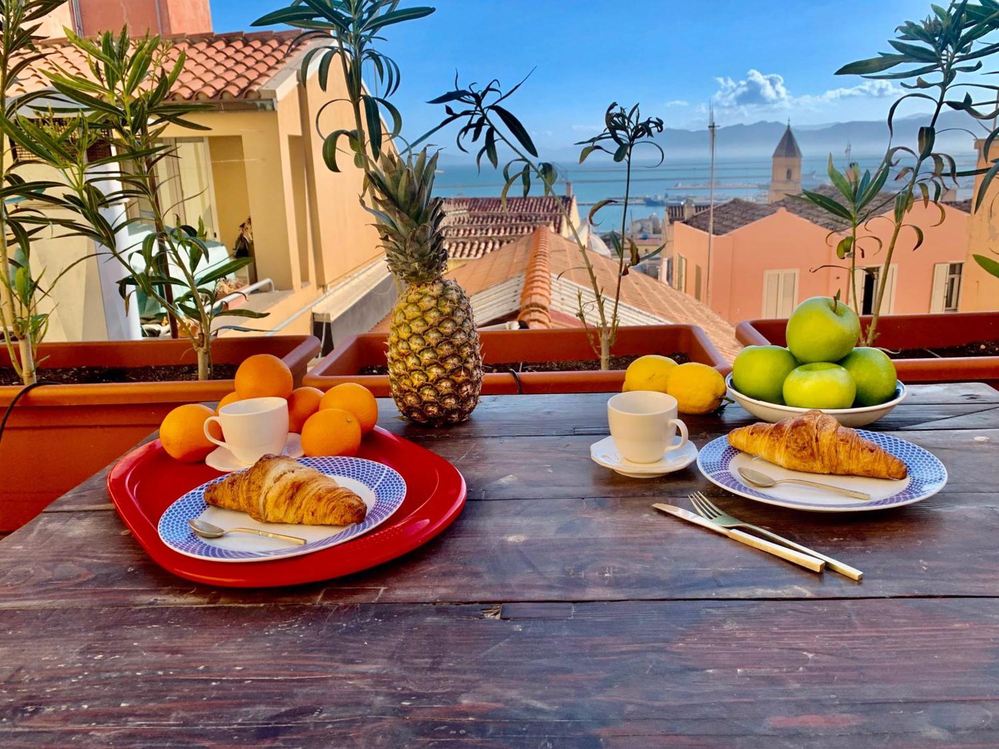 Oasi Urbana Con Terrazza E Vista Apartman Cagliari Kültér fotó
