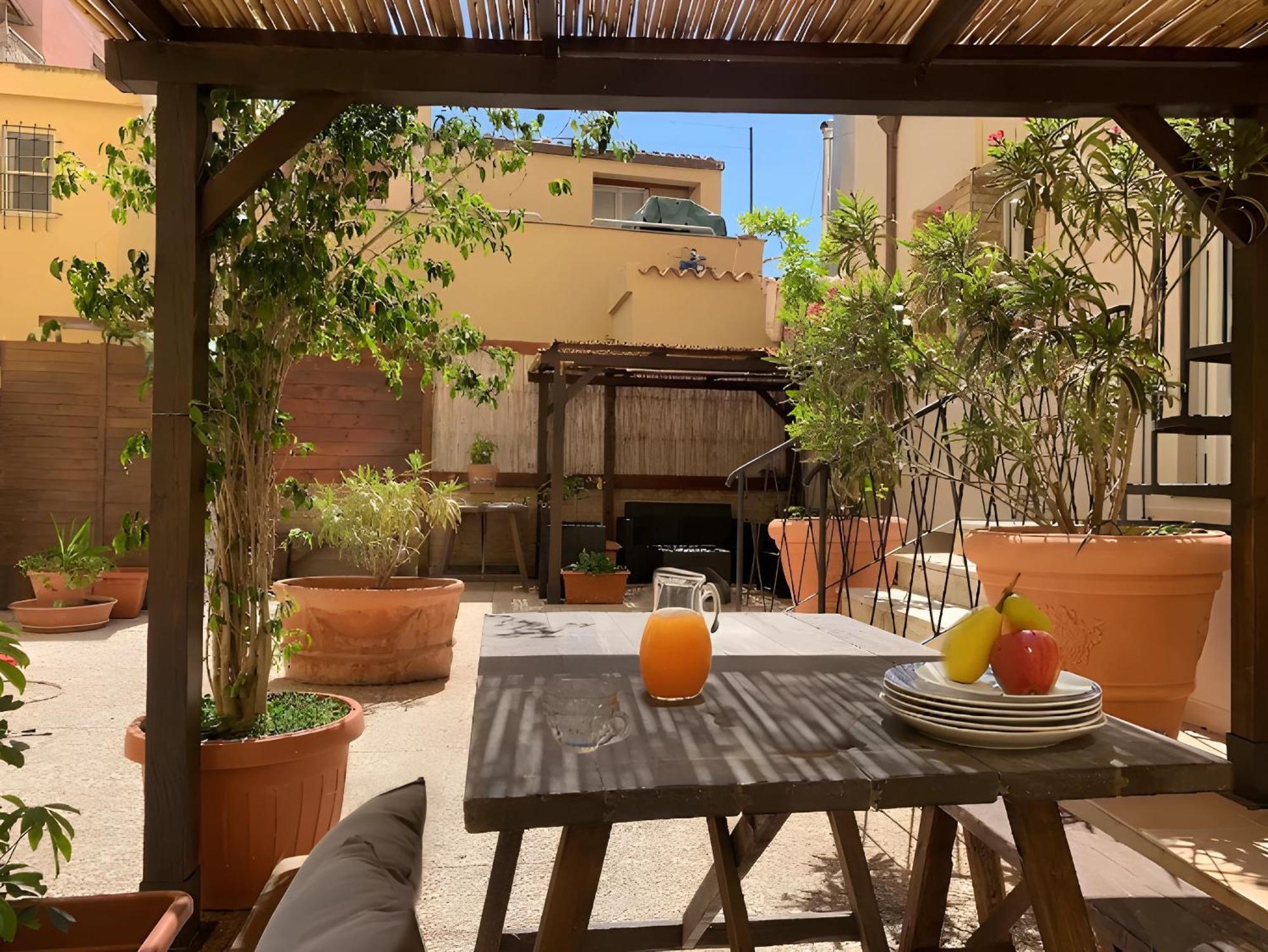 Oasi Urbana Con Terrazza E Vista Apartman Cagliari Kültér fotó